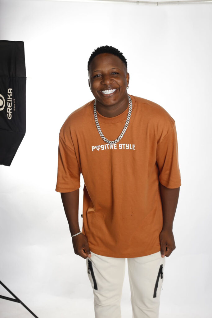 CIRILO TECLAS GRAVA NOVO HIT EM PARCERIA COM O PAGODE DO SEGREDO E PARTICIPAÇÃO DE THAIS CARLA