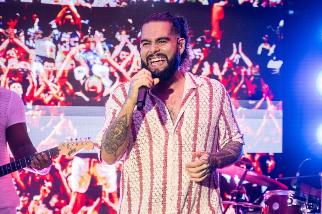DiDengo apresenta mashup cheio de brasilidade em releitura de dois hits